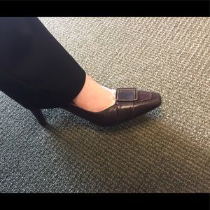 Bandolino Brown strap shoes with gold buckle